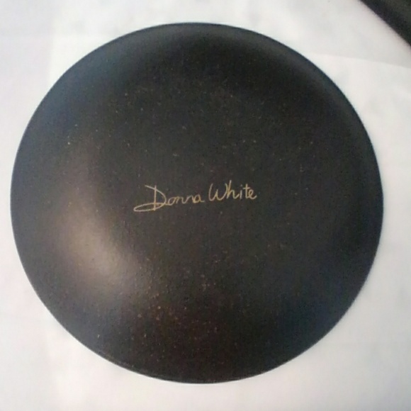 Signed Donna White Wood Composite Small Plate - Picture 4 of 6